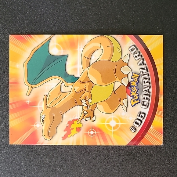 🔥 Topps Charizard Pokémon Card - Picture 1 of 3
